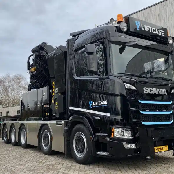 Liftcase-WierdaHybrid-1